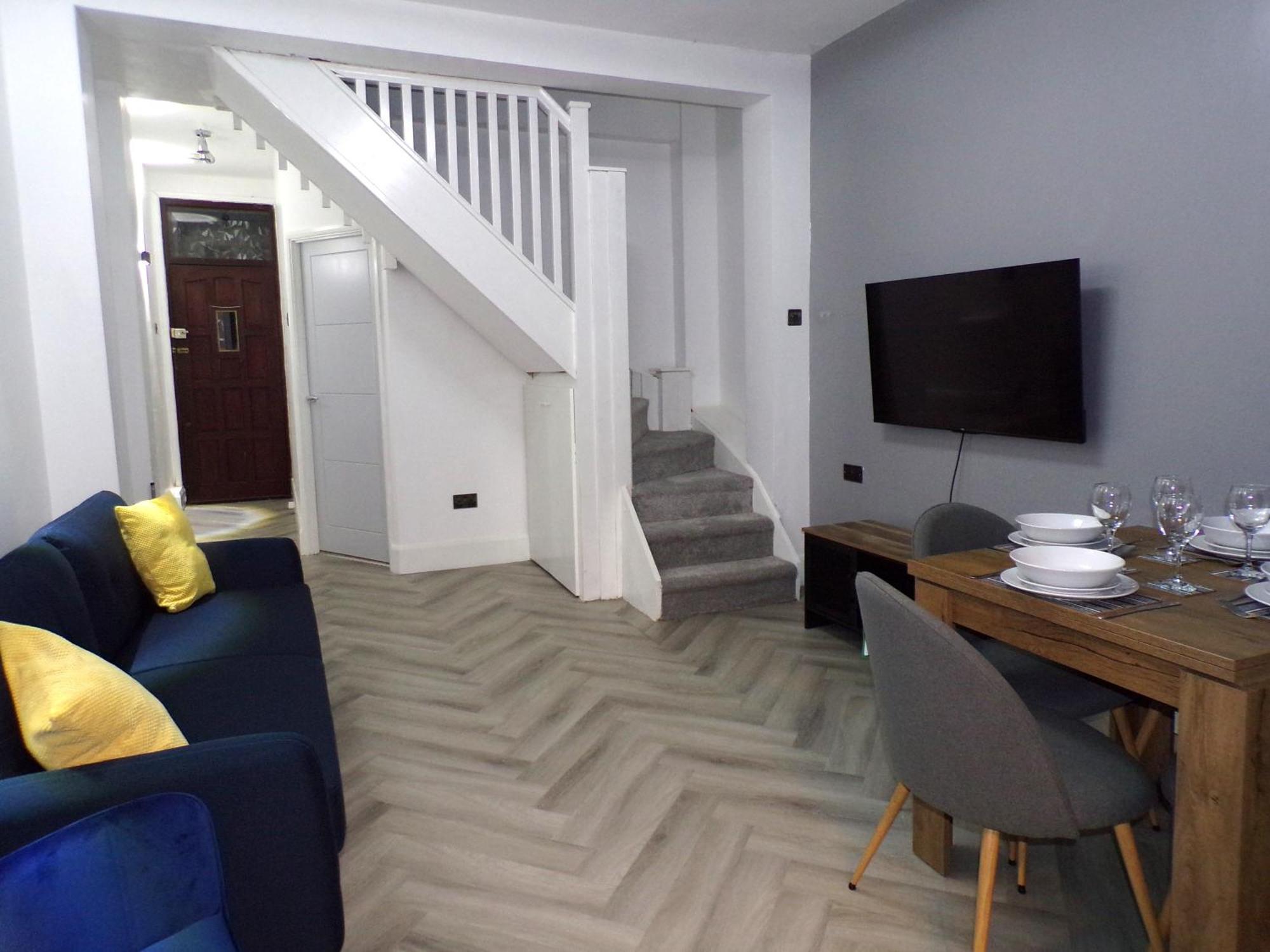 Hazelhurst House - 4 Bedrooms 2 Bathrooms Stoke-on-Trent Exterior photo